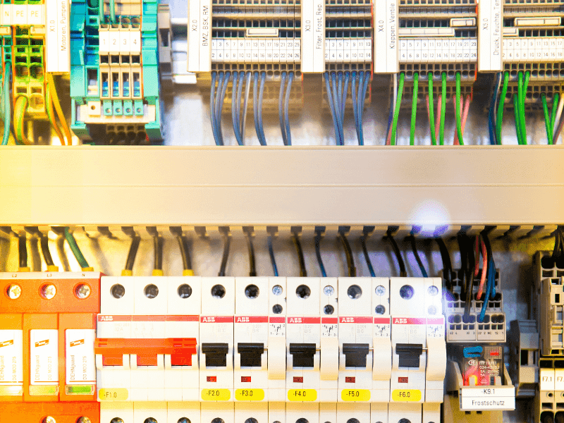 Image of Opkoper elektrotechnische materialen